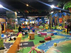 -利奥梦幻主题乐园(爱琴海购物公园店)