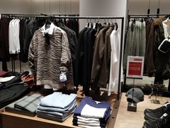 -URBAN REVIVO(西安Momopark店)