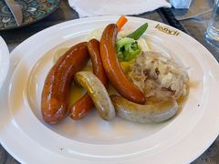-LENBACH兰巴赫西餐啤酒坊(大连东港店)