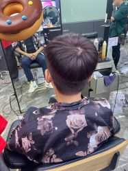 -藤野造型•烫染专业店