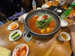 -喇喇排骨火锅·传统韩式脊骨汤(望京西园总店)