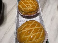酥皮水牛奶菠萝包-陶陶居酒家(新天地店)