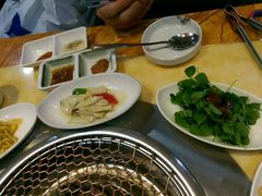 -牛信亭韩国料理·炭火烤肉(紫藤路店)