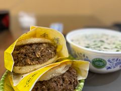 牛肉烧饼（多肉）-穆得·老周家牛肉烧饼(普利街店)
