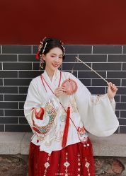 -卡米拉婚纱摄影工作室(金汇广场店)