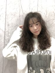 -PE SALON