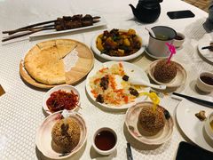 -巴扎美食·新疆菜·西域歌舞表演餐厅(新疆大厦店)