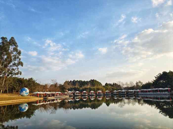 百花深处-"三圣乡的网红店,地盘很大,坡坡上,树林中."-大众点评移动版