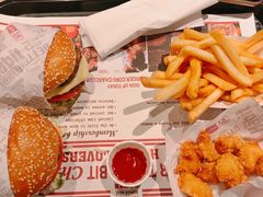 -The Habit Burger Grill 哈比特汉堡(复兴soho店)