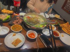 -乡土黄·鲜牛肉火锅·小龙虾(兴业街店)