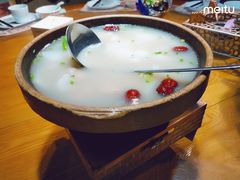 萝卜肉元汤-黄泥岗·地道湖北菜(奥特莱斯店)