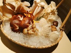 -余欢领鲜火锅(新街口店)