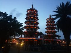 -龙虎塔