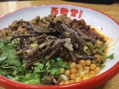 野蘑菇鸡肉拌米粉-西粉堂新疆米粉(朝外店)