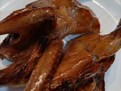 招牌黑椒脆皮鸽-光头老板·本帮菜