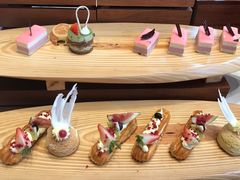 甜品蛋糕-威珀斯酒店·珀萃美食餐厅 | 海鲜刺身·现烤生蚝·特色烤肉