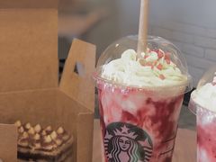 -星巴克(武汉奥山世纪城店)