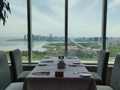 -黄金海景大酒店-旋转餐厅
