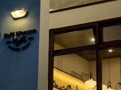 -Café Monson
