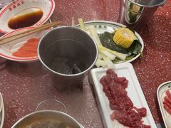 -四囍码头海鲜烧烤自助火锅(外滩南京东路悦荟广场店)