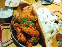 全鸡甜辣拼下雪的鸡-富乐满韩国正宗炸鸡韩国料理(虹泉路店)