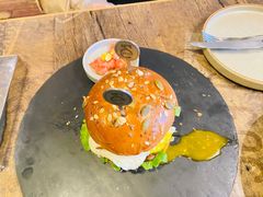 -HIGH FIVE哈福手工汉堡(桂林路店)