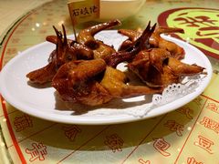 招牌烤乳鸽-石岐佬中山菜馆(张溪店)