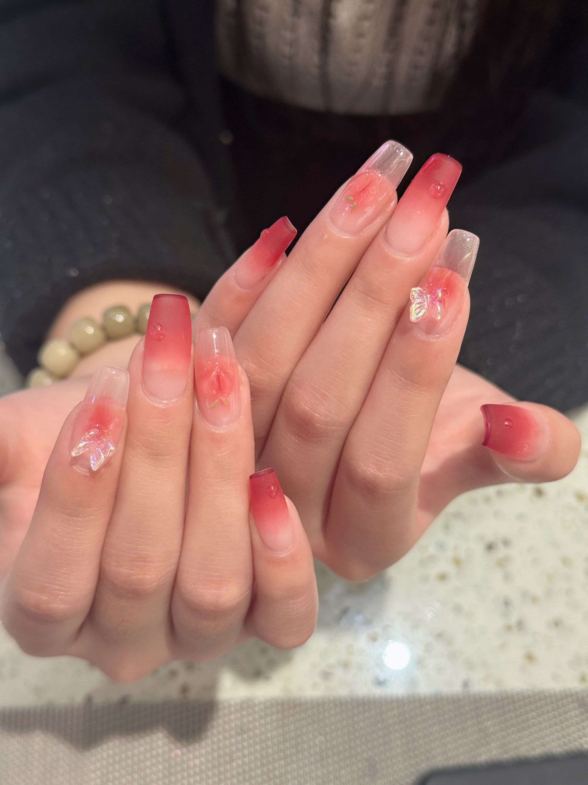 渐变美甲 #新年美甲款 #红色美甲款式 #长指甲美甲 #仙女美甲 #美甲