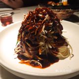 麻麻辣辣的水煮鱼,可可爱爱的梅子酒,闺蜜小聚。
