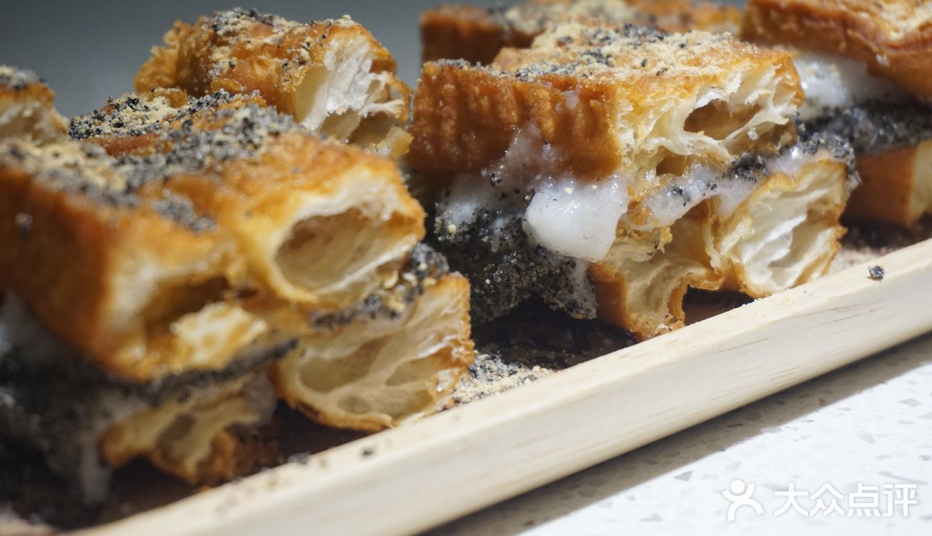 杭州探店 | 我在鱼小呆吃网红油条包麻糍