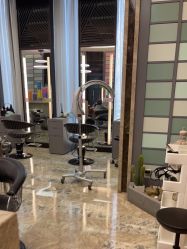 -AKOZO Beauty Salon