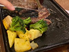 -必胜客(WOW中央公园店)