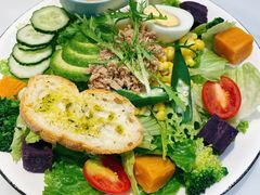 牛油果吞拿鱼沙拉-丽莎沙拉轻食餐厅(国贸店)