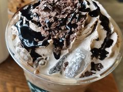 星巴克熔岩黑巧燕麦摩卡-星巴克臻选(成都宽窄巷子店)