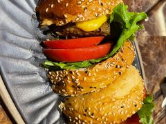 -Let'sBURGERplus·非常创意汉堡(三里屯店)