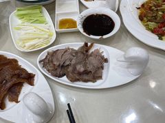 -大鸭梨烤鸭店(金顶街店)