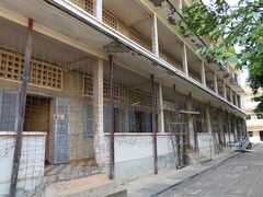 -吐斯廉屠杀博物馆