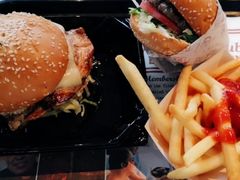 -The Habit Burger Grill 哈比特汉堡(复兴soho店)