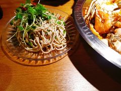香椿苗拌豆腐丝-谢蟹浓·肉蟹煲(新奥店)