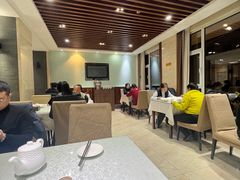 大堂-品味居·首店·大连鲜活海鲜大连菜(东港店)