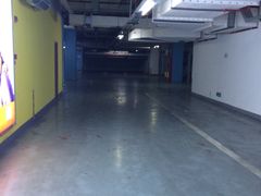 -丽丰购物中心·停车场