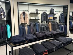 -百年港湾奥特莱斯(香炉礁店)