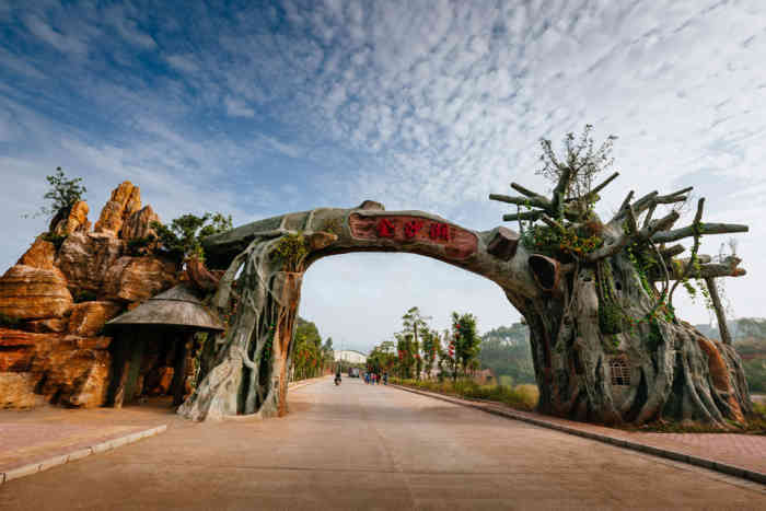 地址: 西乡塘区 大学西路尾(广西财经学院附近) 电话: 0771-5347233