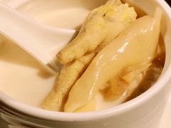 花胶杏汁炖白肺-逸东轩(香港逸东酒店)