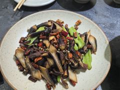 牛干巴炒鸡枞菌-云上千禾(水上店)