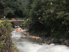 -龙潭峡谷漂流