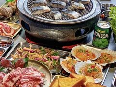 -围炉肉舍•炭烤活鳗•丹东海鲜烤肉(步行街店)