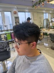 -镁连社·美联社