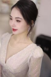 -艾米丽婚纱礼服