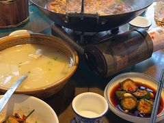-富正毅三下锅·湘西韵味(天门山索道店)